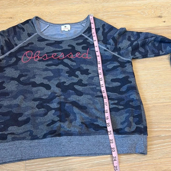 Sundry Obsessed Pullover Crewneck Sweatshirt Blue Camo Embroidered Sweater Top - Picture 11 of 12
